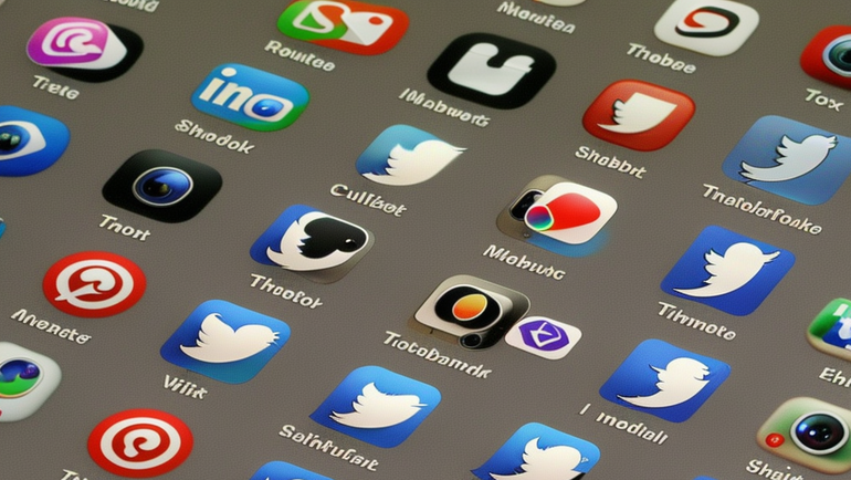 Ein KI-generiertes Bild, welches abstrakte Darstellungen von App-Icons bekannter Social-Media-Plattformen zeigt.