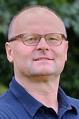 Portrait Prof. Dr. Bernd Simon