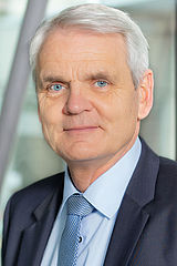 Portrait Prof. Dr. Dr. h. c. Dirk Heinz
