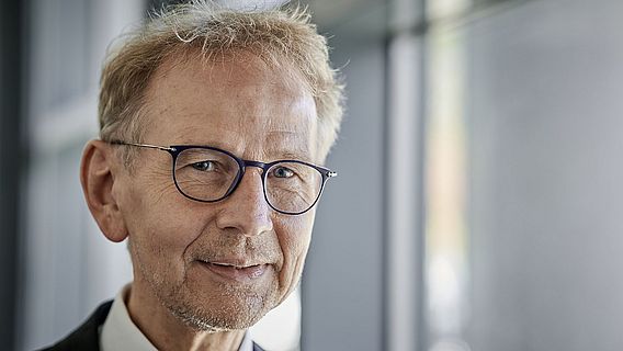 Portrait Prof. Dr. Matthias Beller