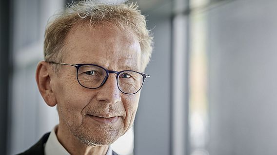 Portrait Prof. Dr. Matthias Beller