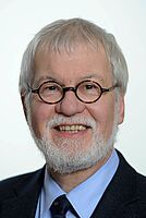 Portrait Prof. Dr. Dr. Dr. h. c. Johannes Schilling