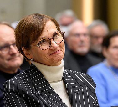 Bettina Stark-Watzinger, Ministerin f&uuml;r Bildung und Forschung, beim Akademientag 2023