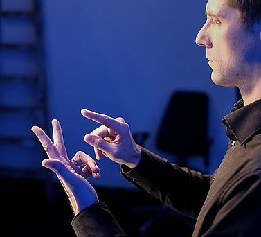 Julian Bleicken, 2015 Mitarbeiter im Akademieprojekt DGS-Korpus