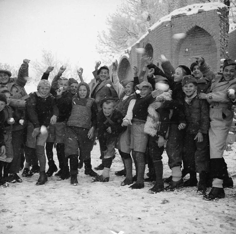 Geflüchtete Polnische Kinder in Teheran an Weihnachten 1942