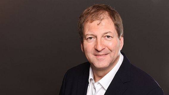 Portrait Prof. Dr.-Ing. habil. Detlef Schulz