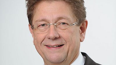 Portrait Prof. Dr. Siegfried Oechsle