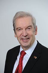 Portrait Prof. Dr.-Ing. habil. Prof. E. h. Edwin J. Kreuzer