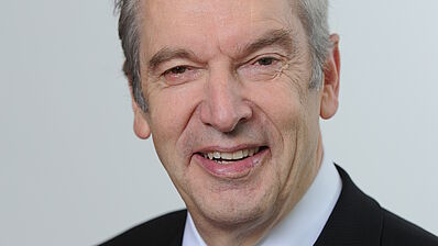 Portrait Prof. Dr.-Ing. habil. Prof. E. h. Edwin J. Kreuzer