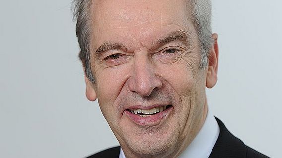 Portrait Prof. Dr.-Ing. habil. Prof. E. h. Edwin J. Kreuzer