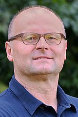 Portrait Prof. Dr. Bernd Simon