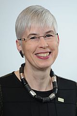 Portrait Prof. Dr. Anja Pistor-Hatam