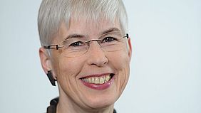 Portrait Prof. Dr. Anja Pistor-Hatam