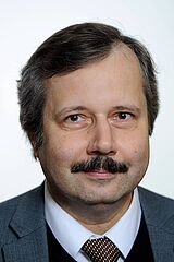 Portrait Prof. Dr. Prof. E.h. Dr. h. c. Roland Wiesendanger