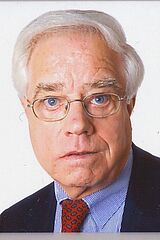 Portrait Prof. Dr. Ernst-Richard Schwinge