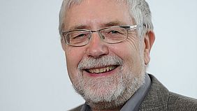 Portrait Prof. Dr. Michael Brzoska