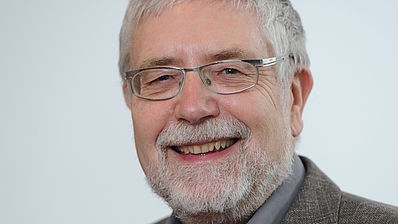 Portrait Prof. Dr. Michael Brzoska
