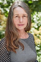 Portrait Prof. Dr. Christine Straehle