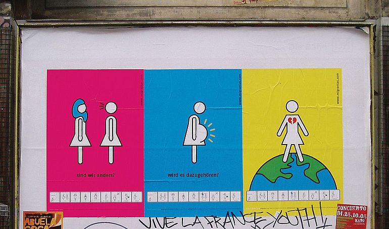 Plakat im Stadtbild (Berliner K&uuml;nstler-Kollektiv Migrantas)